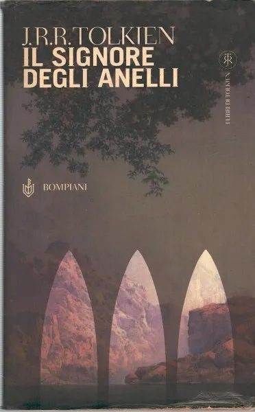 Cover of a book with an Italian title, Il Signore degli Anelli.